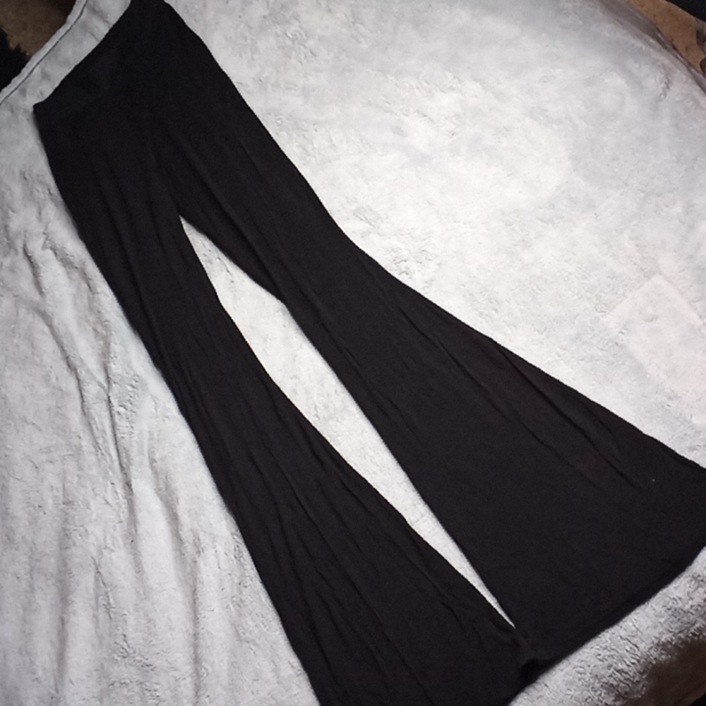 Boohoo Bell Bottom/Flare High Waisted Leggings